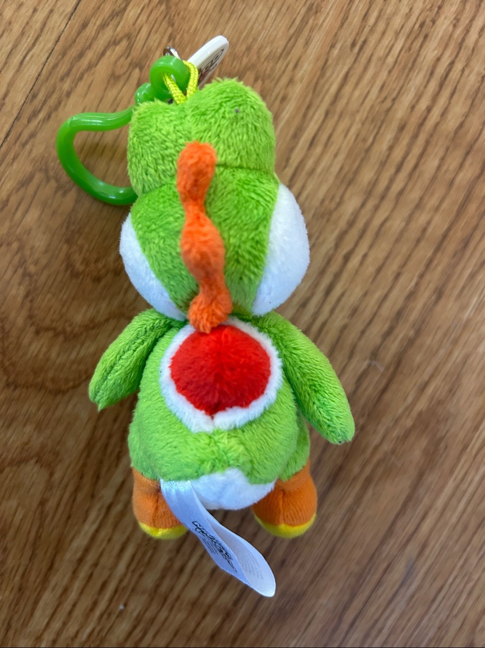 Green Yoshi Plush Keychain - Super Nintendo World - Picture 4 of 7